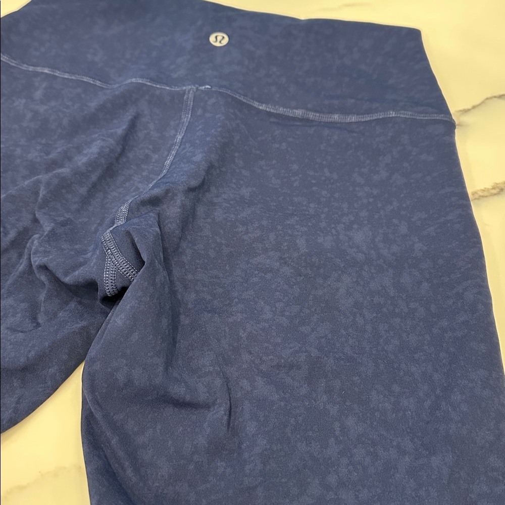 Lululemon navy specked leggings size 6 - Picture 4 of 4